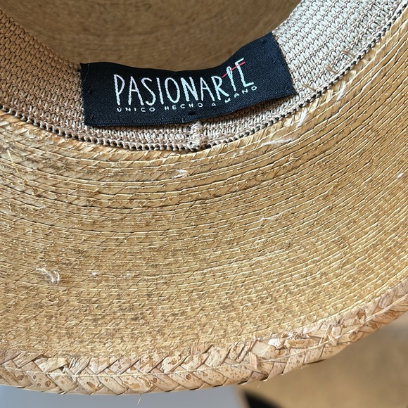 PASSIONART Handmade fine straw bolero style Hat with brim beading - Picture 9 of 13